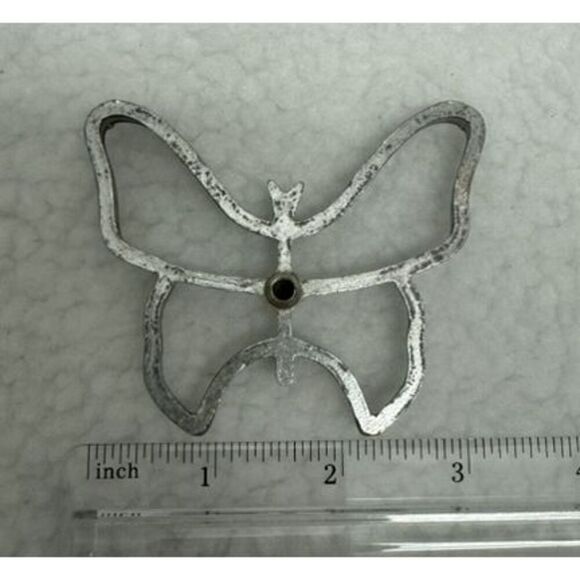 Vintage Metal Cookie Cutters Rosette Butterfly Flower Baking Stamps Set Of 3‎ - Picture 5 of 6